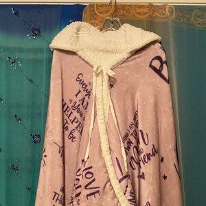 Best Mom Ever Wearable Fleece Blanket Hoodie, Like New